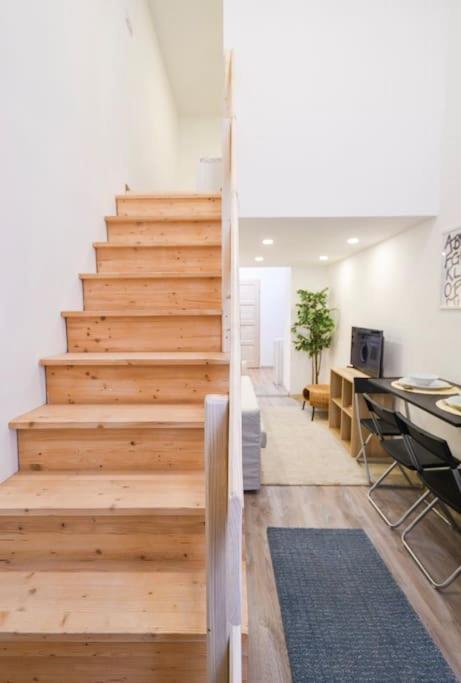 1 Bedroom Flat In Nyar Str., Central ブダペスト エクステリア 写真