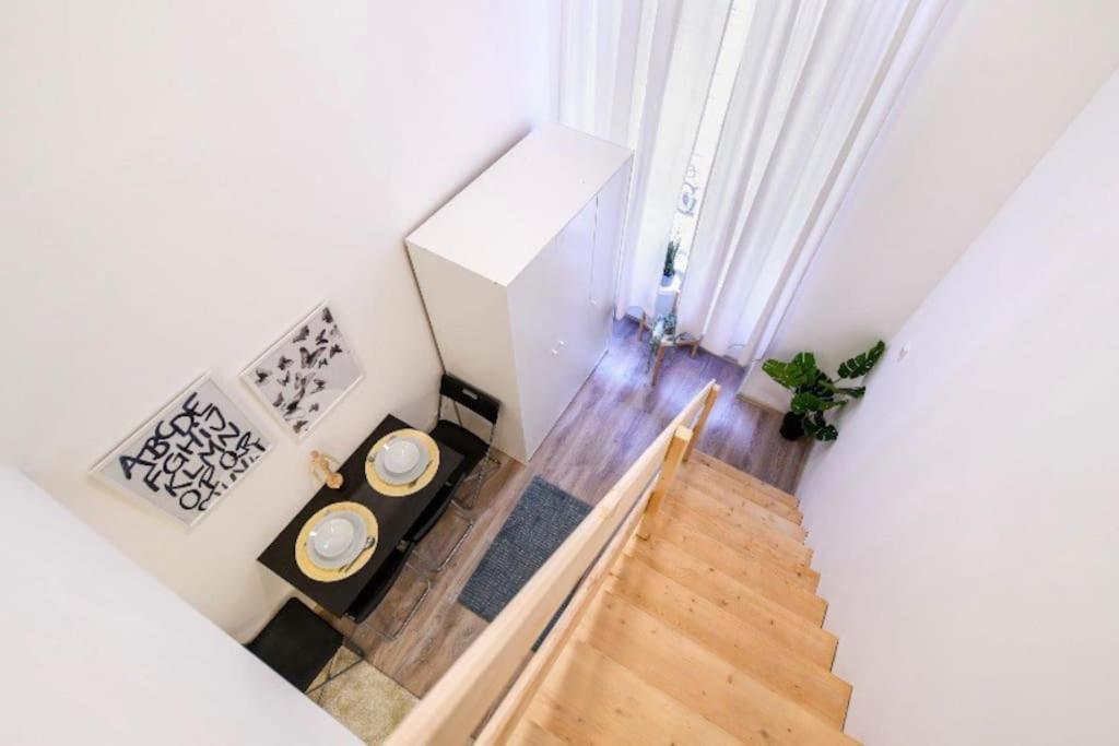 1 Bedroom Flat In Nyar Str., Central ブダペスト エクステリア 写真
